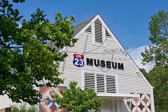 MuseumUS23_5179_16x24