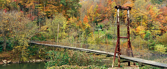 Swinging_Bridge_LongWayHome