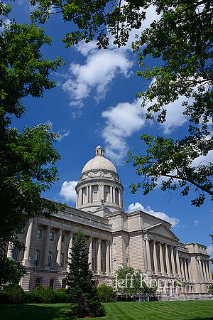 Frankfort_Capitol3502