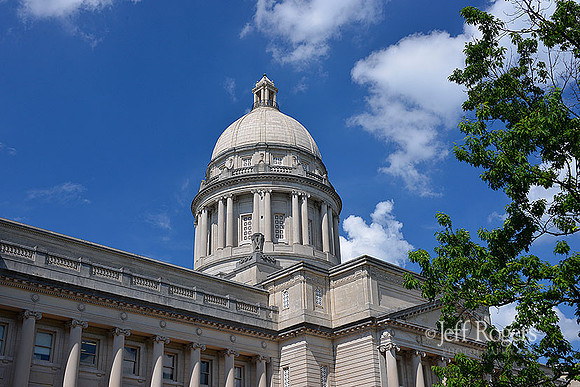 Frankfort_Capitol3508