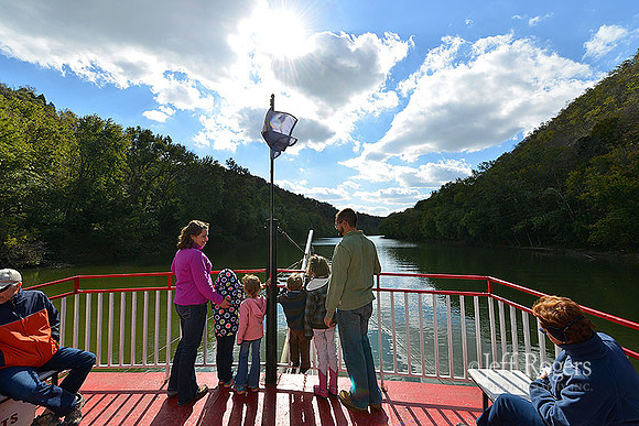 Shaker_Paddlewheel_KY_River3834