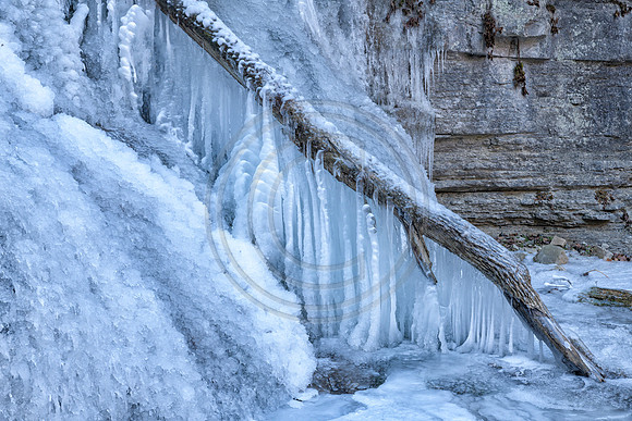 Waterfalll_Ice2111
